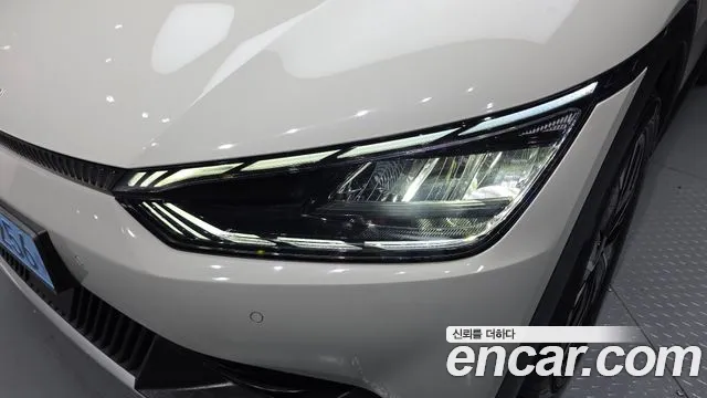 Kia EV6 — Фото автомобиля 6