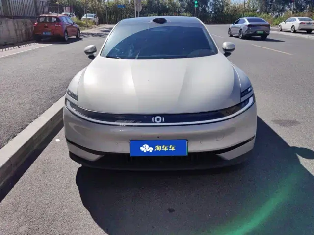Changan Qiyuan A06 — Фото автомобиля 2