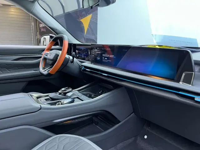 Ford Edge — Фото автомобиля 7