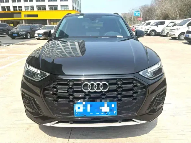 Audi Q5L — Фото автомобиля 2