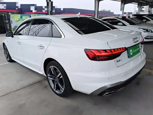 Audi A4L — Фото автомобиля 4