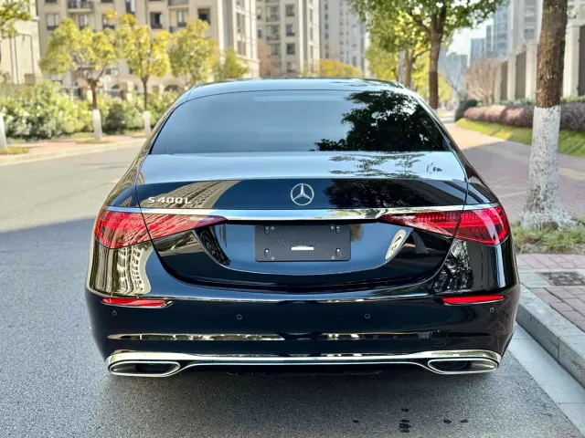 Mercedes-Benz S-Class — Фото автомобиля 12