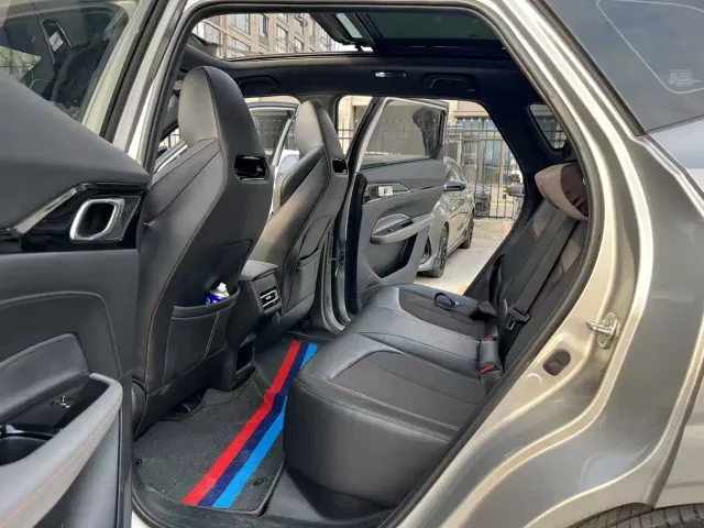 Changan Z6 — Фото автомобиля 10