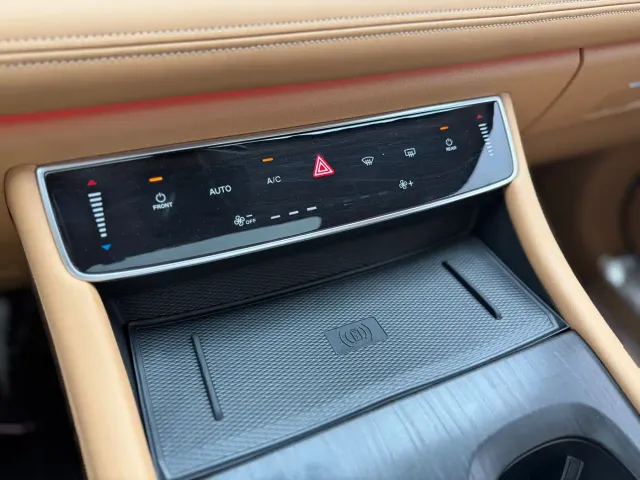 Voyah Auto Voyah Dreamer 2022 Low Carbon Edition Home — Фото автомобиля 16
