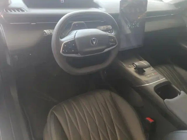 Changan Lamore — Фото автомобиля 12