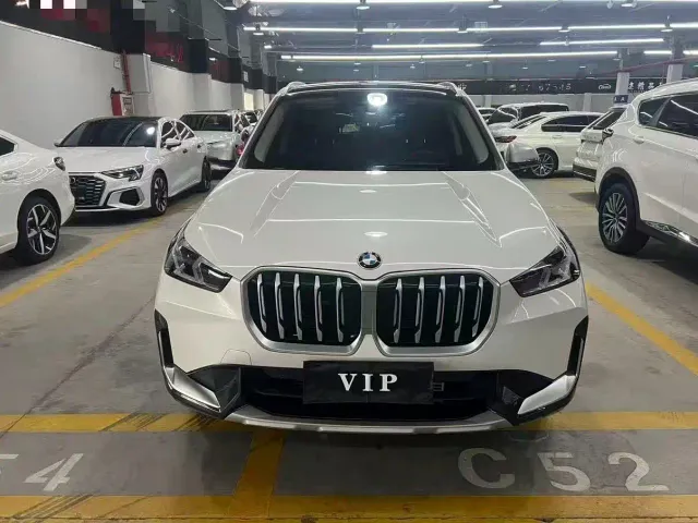 BMW X1 — Фото автомобиля 2
