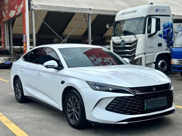 BYD Qin L — Фото автомобиля 3