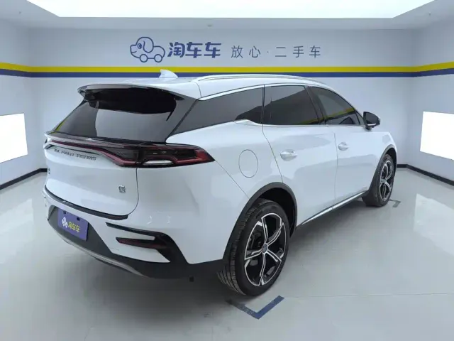 BYD Tang — Фото автомобиля 3