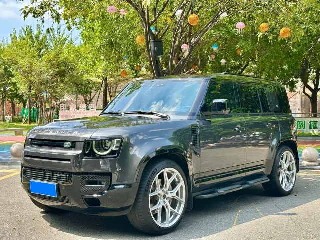 Land Rover Defender — Фото автомобиля 3