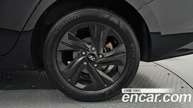 Hyundai Avante — Фото автомобиля 6