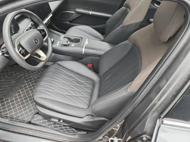 Changan Eado — Фото автомобиля 14