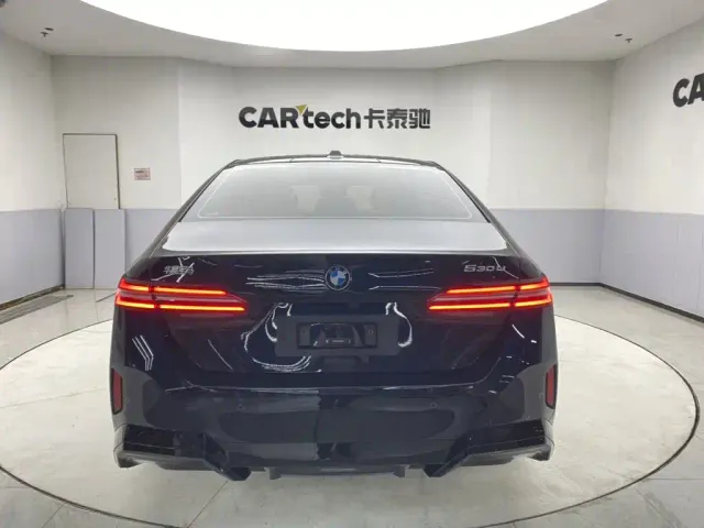 BMW 5 Series — Фото автомобиля 6