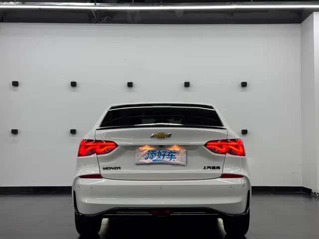 Chevrolet Monza — Фото автомобиля 14