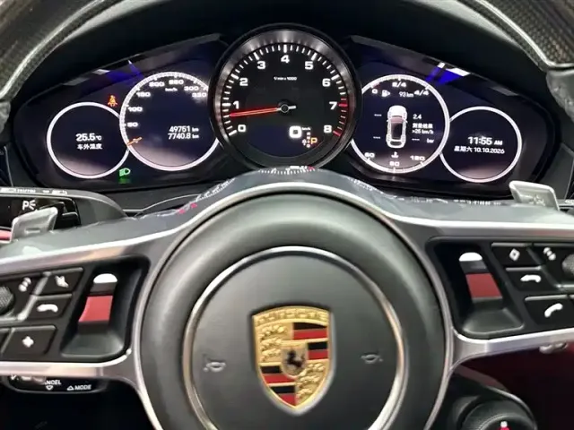 Porsche Cayenne — Фото автомобиля 16