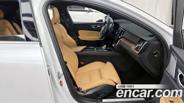 Вольво S60 S60 третьего поколения B5 Ultimate Bright — Фото автомобиля 11
