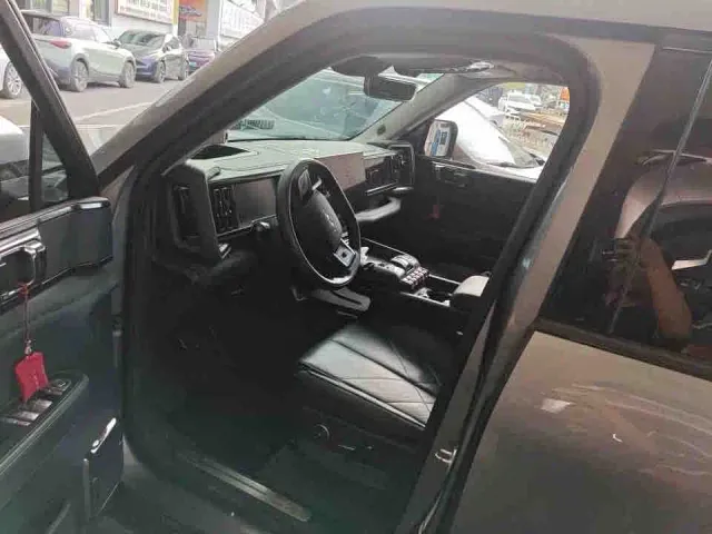 BYD FangChengBao Leopard 5 — Фото автомобиля 3