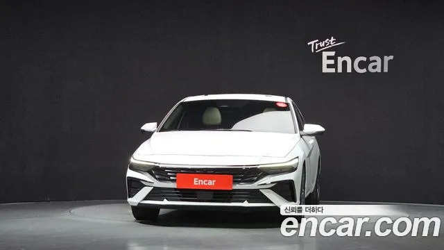 Hyundai Avante CN7 — Фото автомобиля 3
