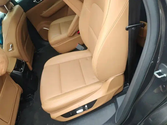 Li Auto ONE — Фото автомобиля 16