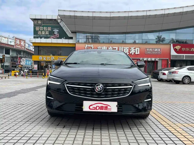 Buick Regal — Фото автомобиля 2