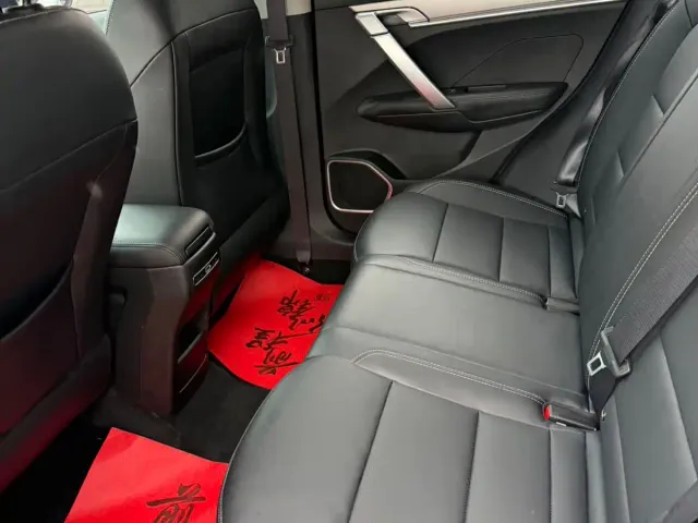 Geely Binyue — Фото автомобиля 10