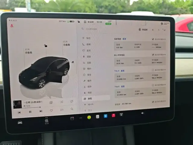 Tesla Model Y — Фото автомобиля 7