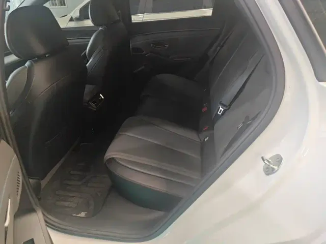 BYD Qin L — Фото автомобиля 16