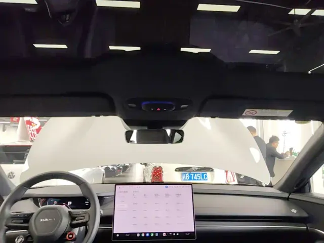 Xiaomi SU7 — Фото автомобиля 17