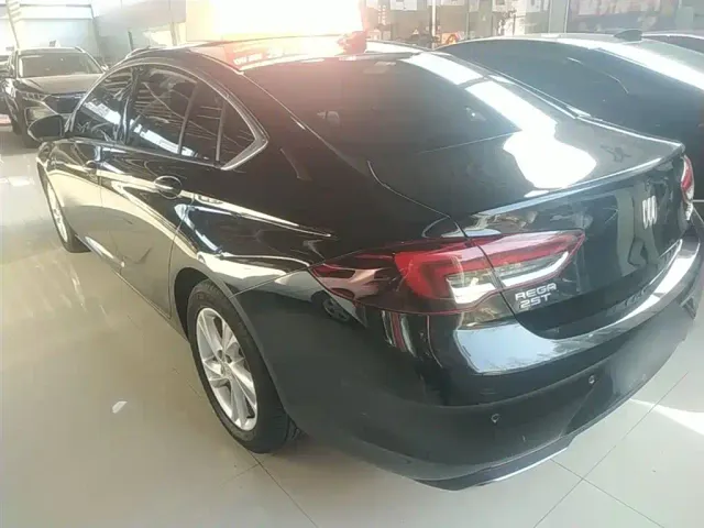 Buick Regal — Фото автомобиля 4