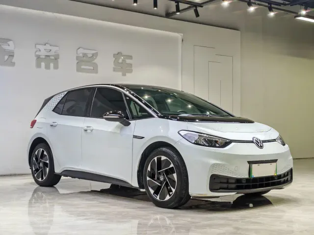 Volkswagen ID.3 — Фото автомобиля 3