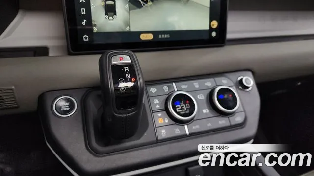 Land Rover Defender — Фото автомобиля 9