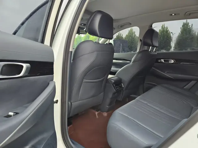 Geely Galaxy E5 — Фото автомобиля 5