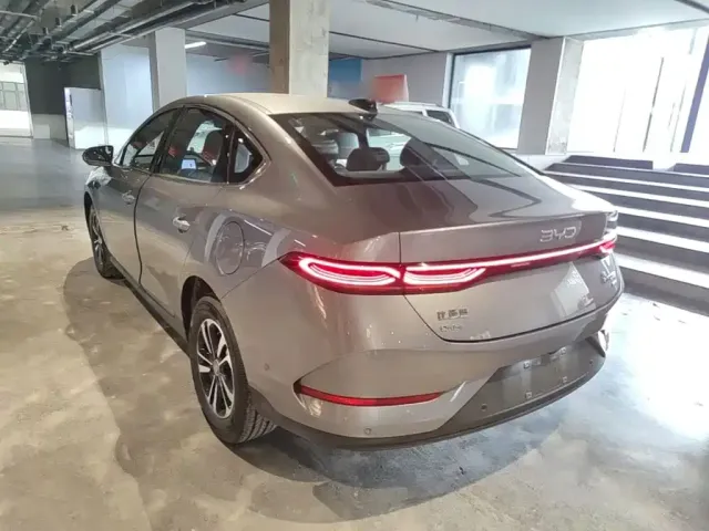 BYD Qin PLUS — Фото автомобиля 4
