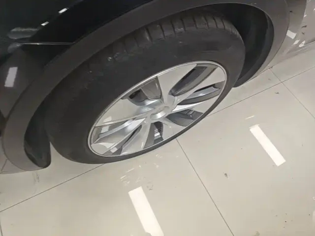 Tesla Model Y — Фото автомобиля 22