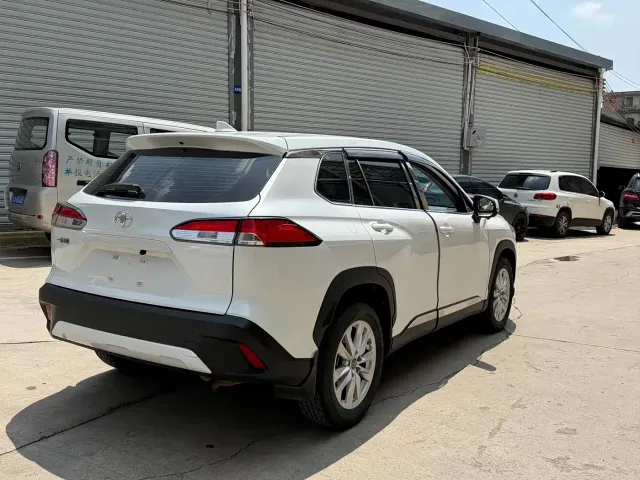 Toyota Corolla Cross — Фото автомобиля 10