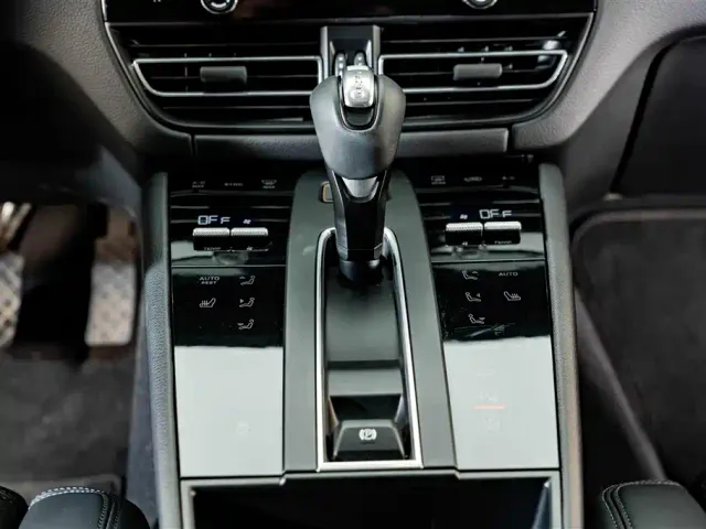 Porsche Macan — Фото автомобиля 14