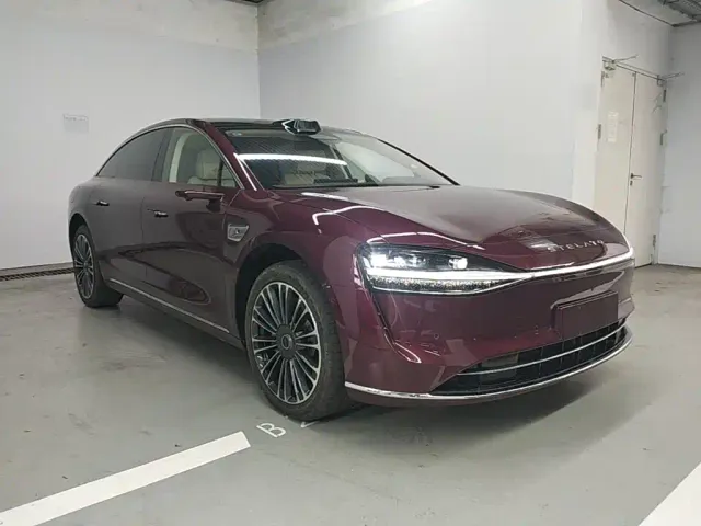 Stelato S9 — Фото автомобиля 3