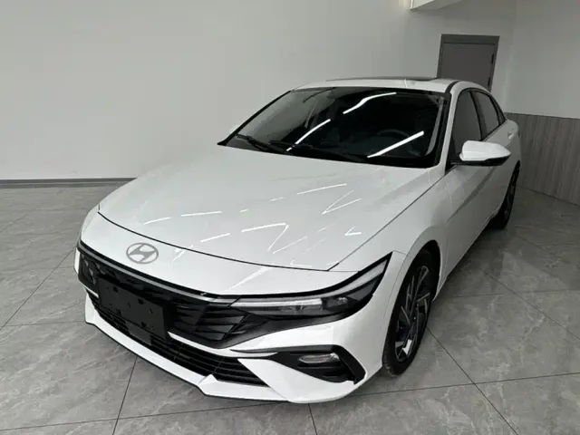 Фотография автомобиля — Hyundai Elantra