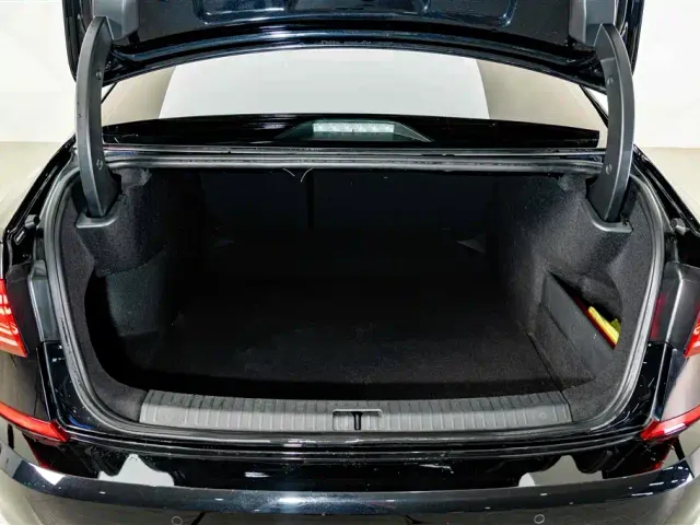 Volkswagen Passat — Фото автомобиля 23