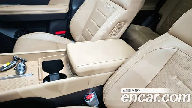 Hyundai Santafe — Фото автомобиля 24