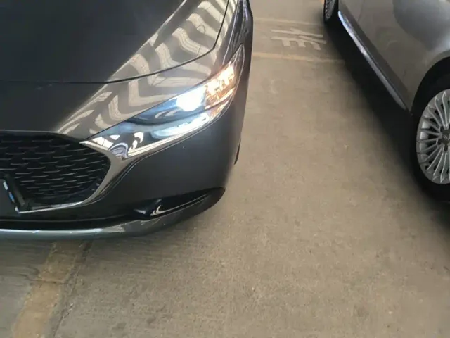 Mazda Axela — Фото автомобиля 23