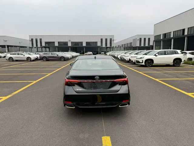 Toyota Avalon — Фото автомобиля 5