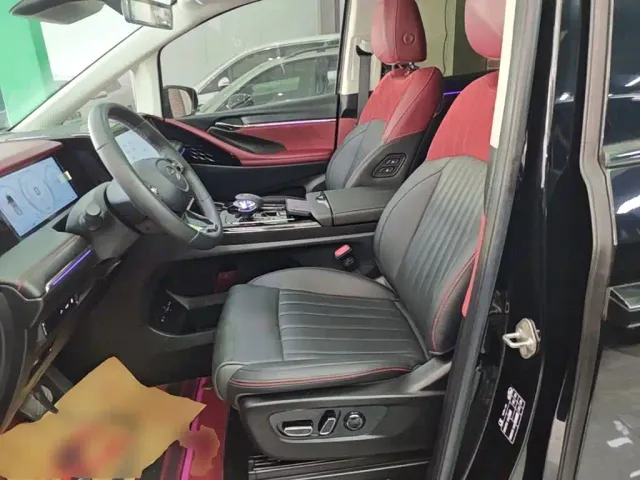 GAC Trumpchi E9 — Фото автомобиля 14