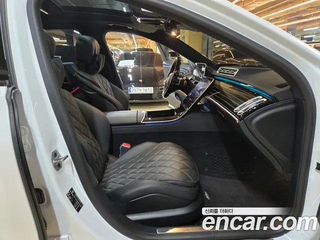 Mercedes-Benz S-Class — Фото автомобиля 12