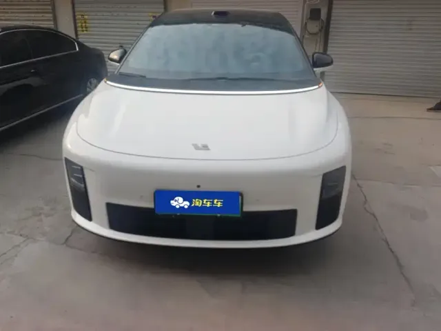 Li Auto Li Auto i6 2025 4WD Base Model — Фото автомобиля 2