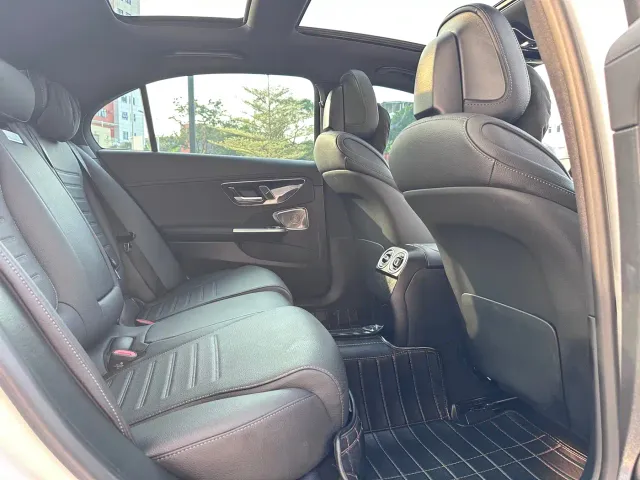 Mercedes-Benz C-Class — Фото автомобиля 23
