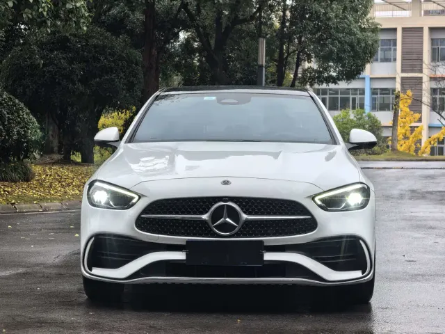 Mercedes-Benz C-Class — Фото автомобиля 2