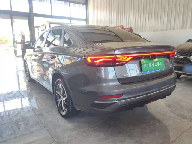 Geely Emgrand — Фото автомобиля 22
