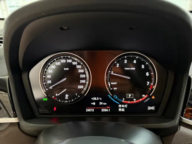 BMW X1 — Фото автомобиля 13