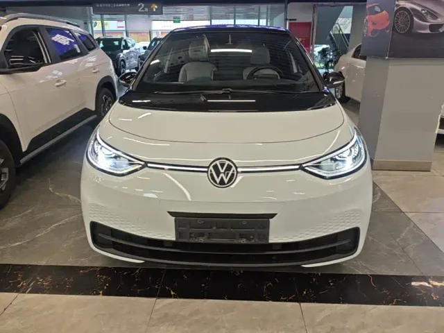 Volkswagen ID.3 — Фото автомобиля 2