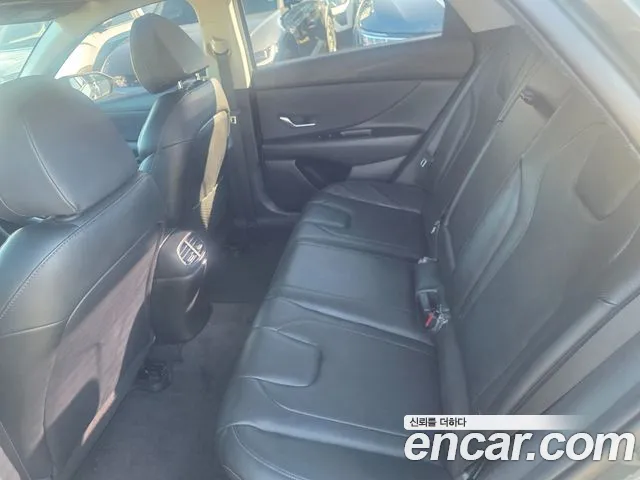 Hyundai AVANTE Avante (CN7) — Фото автомобиля 18